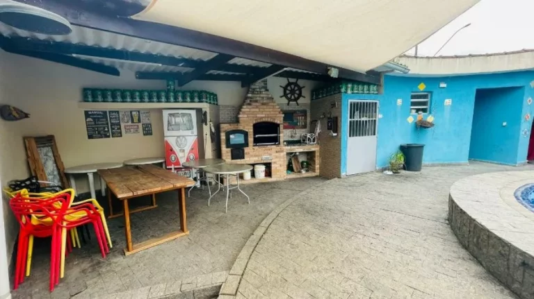Imagem CASA COM 150 m² - CANTO DO FORTE - PRAIA GRANDE SP