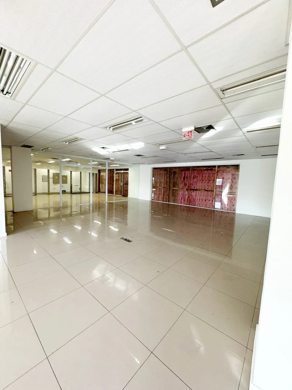 Imagem ALUGO ESTRATÉGICO PRÉDIO COMERCIAL NO BAIRRO VILA DAS BELEZAS!