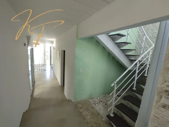 Imagem Venha se encantar com esta incrível casa à venda ou locação no Swiss Park, um dos bairros mais desejados de Campinas/SP! Com um projeto arquitetônico