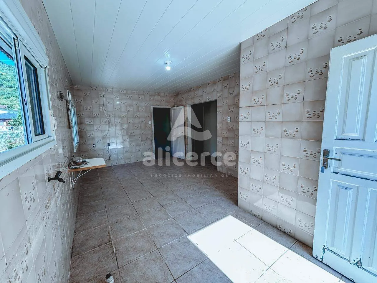 Imagem Casa à venda com 3 quartos , 105m² em Armação do Pântano do Sul Florianópolis