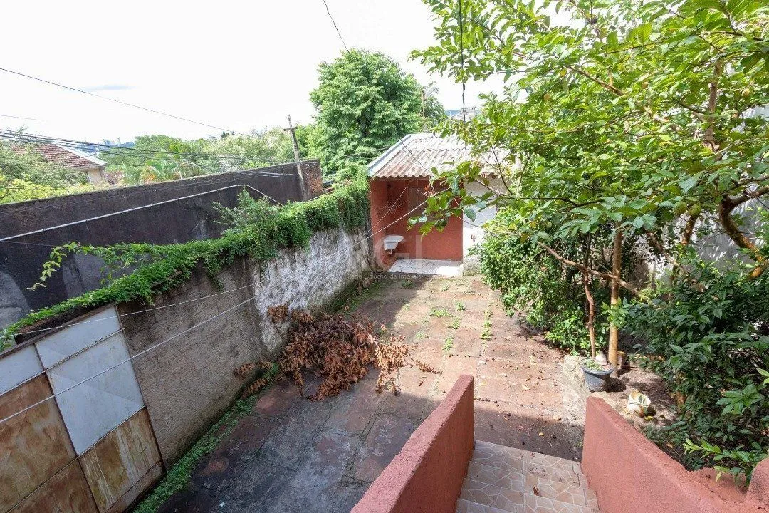 Imagem Casa para Venda - 220m², 3 dormitórios, sendo 2 suites, 2 vagas - Coronel Aparício Borges