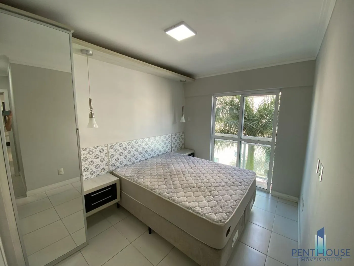 Imagem Apartamento Zona Central para Venda em Balneário Camboriú, Municípios, 2 dormitórios, 1 suíte, 2 banheiros, 1 vaga