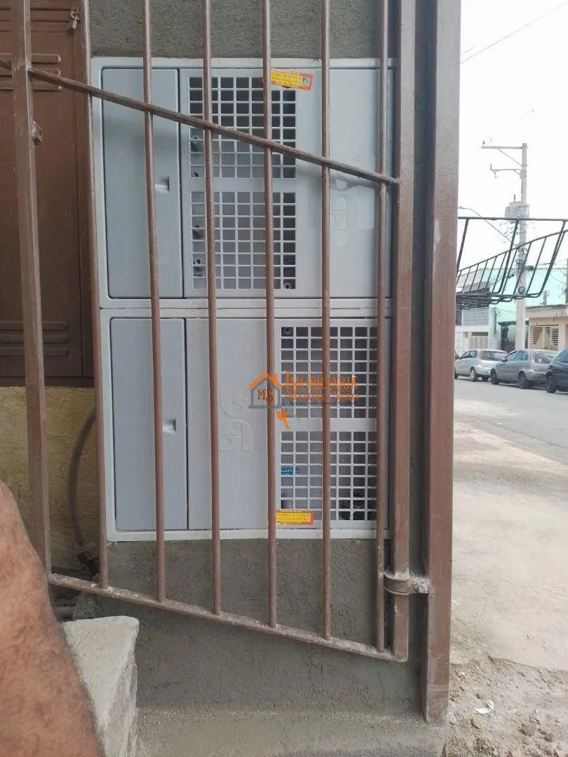 Imagem Sobrado com 4 dormitórios à venda, 200 m² por R$ 426.000,00 - Cidade Soberana - Guarulhos/SP
