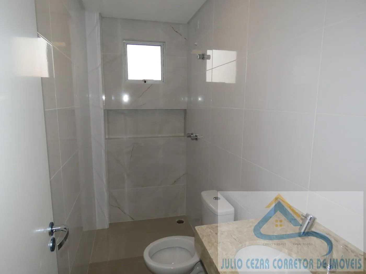 Imagem Apartamento para Venda em São José dos Pinhais, São Cristóvão, 3 dormitórios, 1 suíte, 2 banheiros, 1 vaga