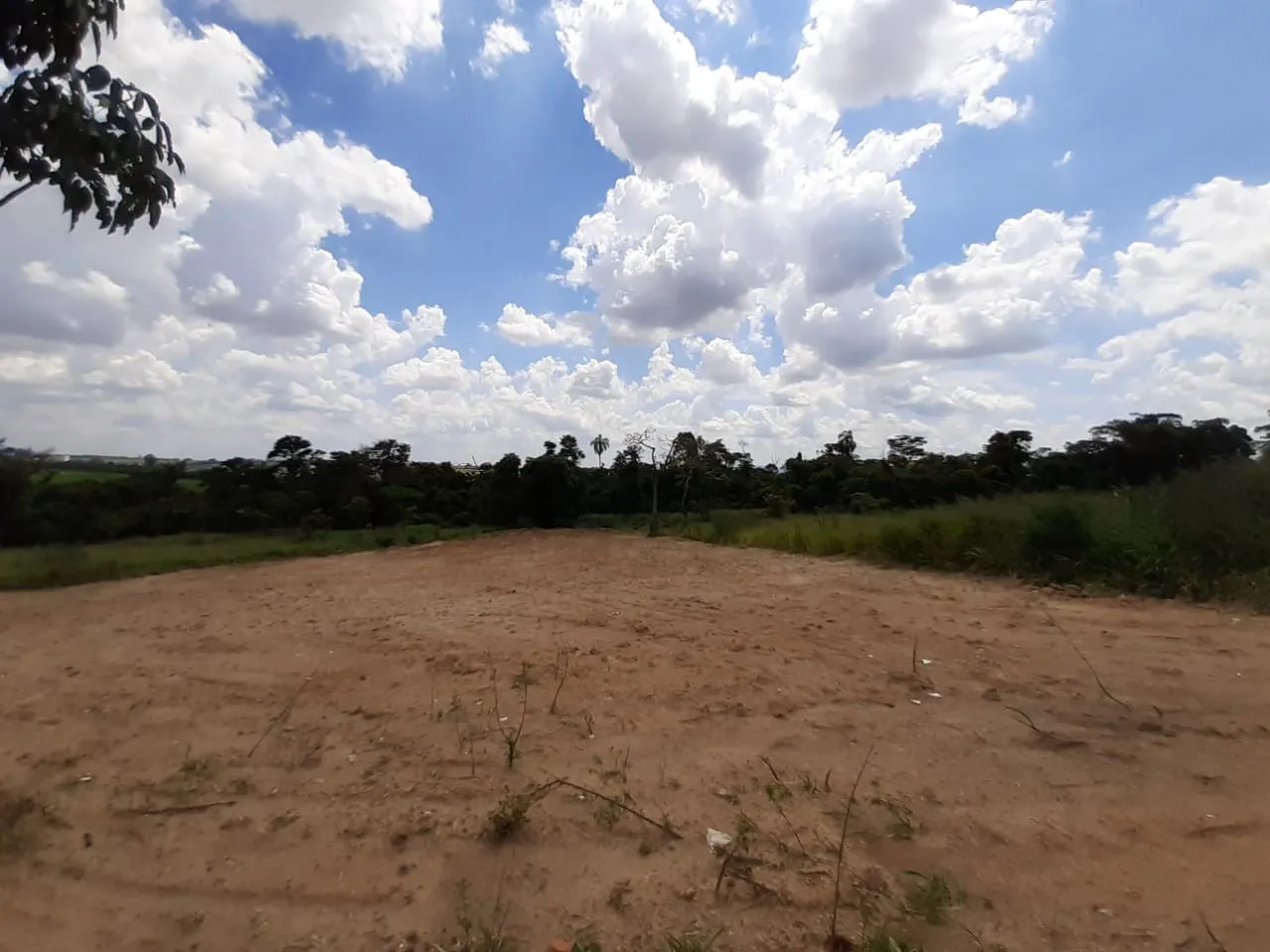 Foto do imóvel Terreno localizado no Éden - Comercial/Industrial em Éden, Sorocaba - SP