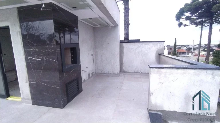 Imagem Sobrado 270 m2, com terraço, 03 quartos c/suíte, 03 vagas no Pinheirinho Curitiba PR