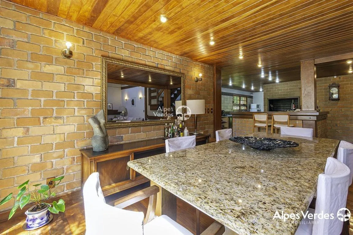Imagem Casa à venda em Canela, Vila Suica, com 4 quartos, 357m2