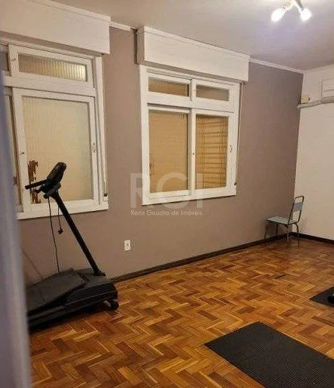 Imagem Casa Residencial ou comercial. Com 205 m² de área útil, 3 dormitórios