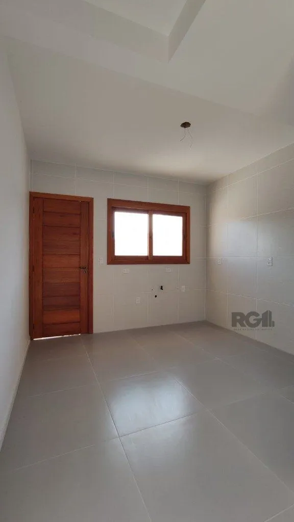 Imagem Sobrado Pronto, no Jardim Itu-Sabará: 2 Dormitórios, 1 Suíte.