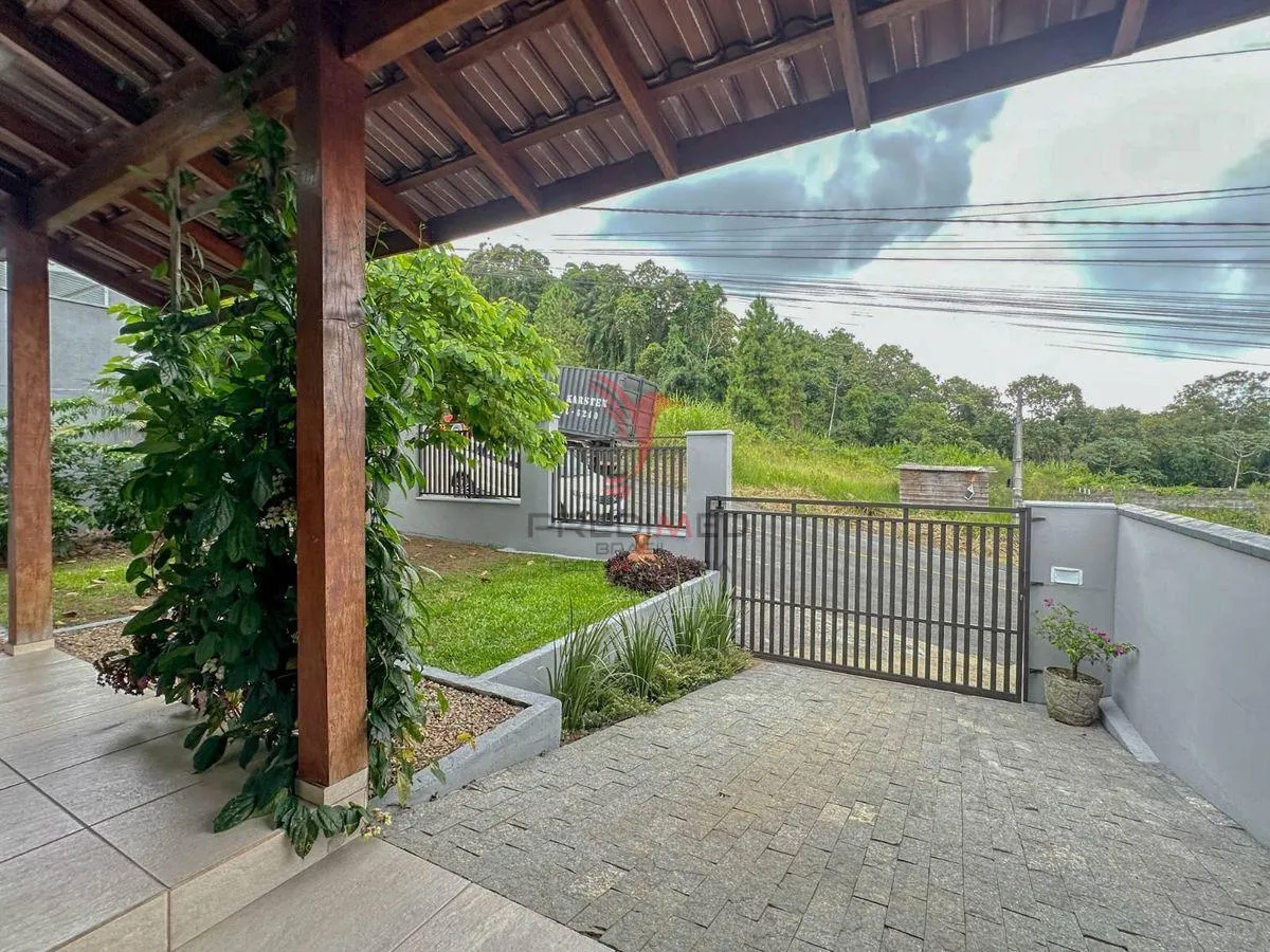 Imagem Casa semi mobiliada, com amplo quintal ,no 3 Rios do Sul. Jaguará do Sul