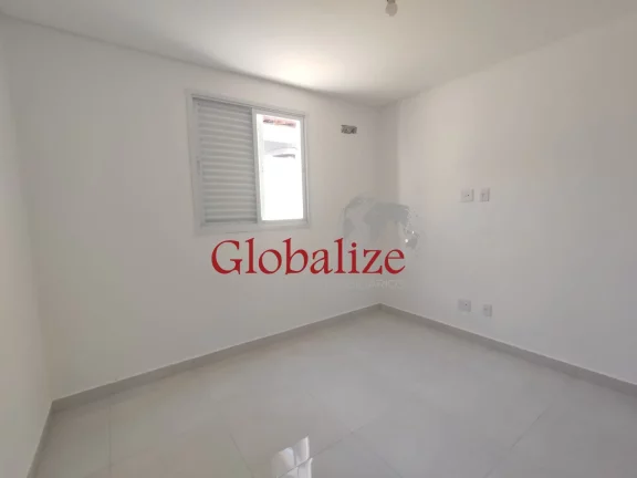 Imagem CASA TÉRREA NOVA DE 03 DORMITÓRIOS SENDO 01 SUÍTE COM QUINTAL E GARAGEM NO BAIRRO DO EMBARÉ EM SANTOS SP R$ 830.000,00