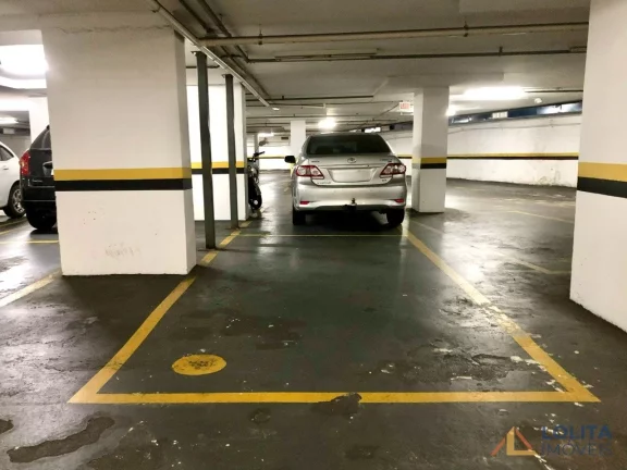 Imagem Loja à Venda com garagem no Centro de Florianópolis/SC.