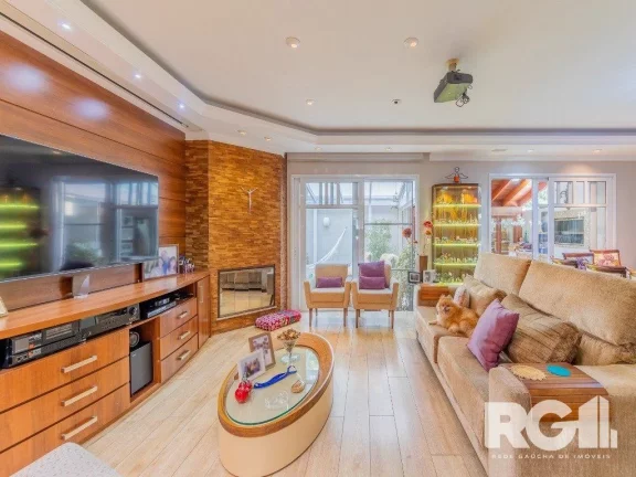 Foto do imóvel Casa em Condomínio para venda em Porto Alegre