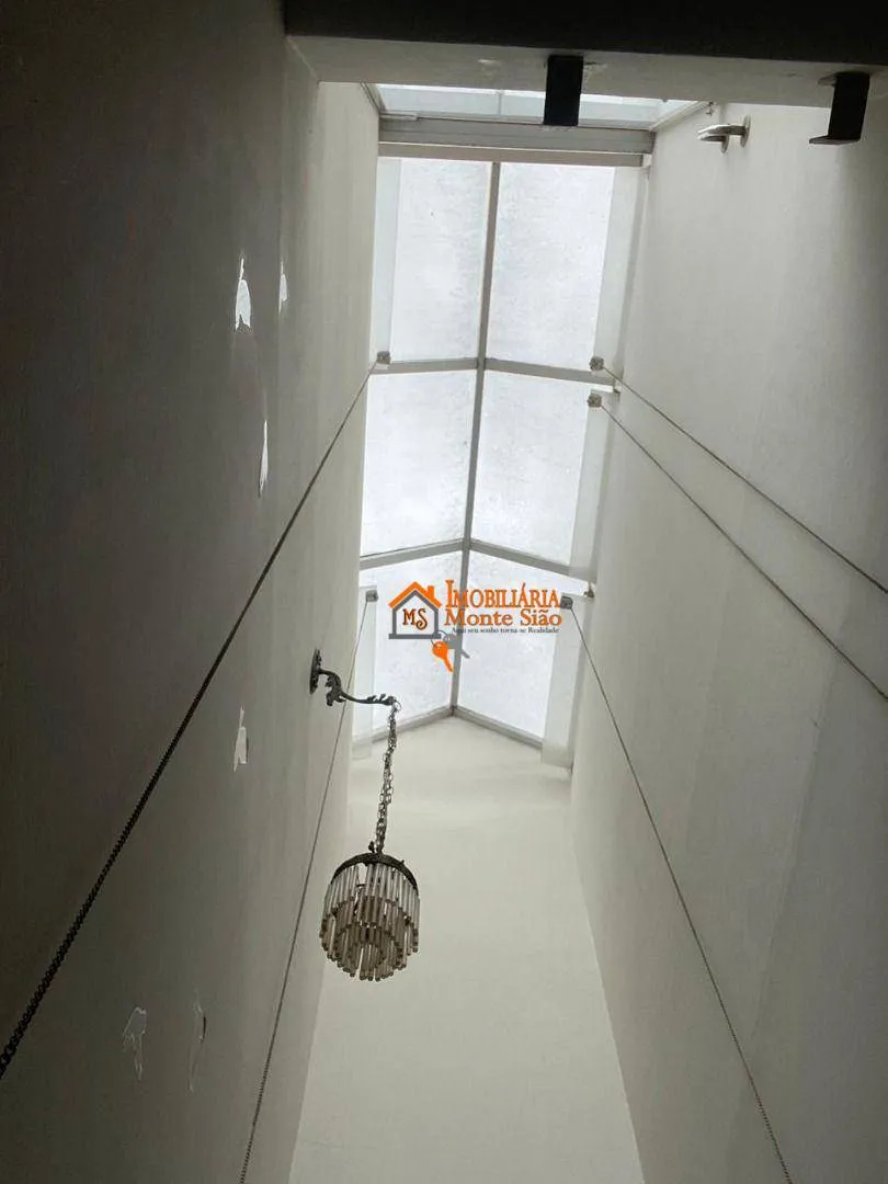 Imagem Sobrado com 3 dormitórios à venda, 200 m² por R$ 689.000,00 - Jardim Vila Galvão - Guarulhos/SP
