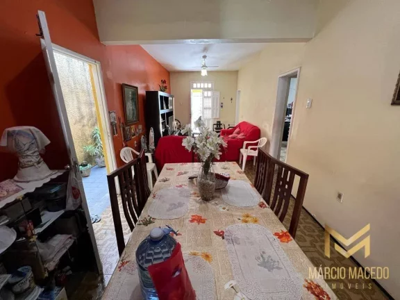 Imagem Casa com 6 dormitórios à venda, 250 m² por R$ 550.000,00 - Monte Castelo - Fortaleza/CE