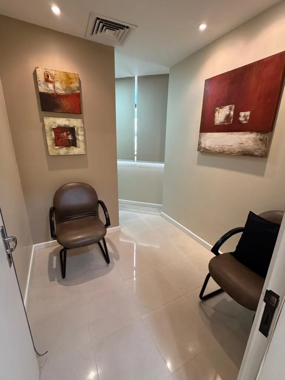 Imagem Sala Comercial no Coração do Moinhos de Vento - Rua Hilário Ribeiro