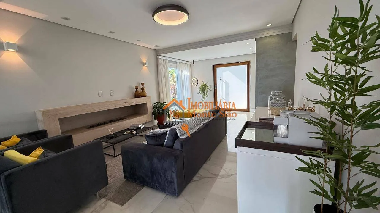 Imagem Sobrado com 5 dormitórios à venda, 450 m² por R$ 3.600.000,00 - Fazenda Rodeio - Mogi das Cruzes/SP