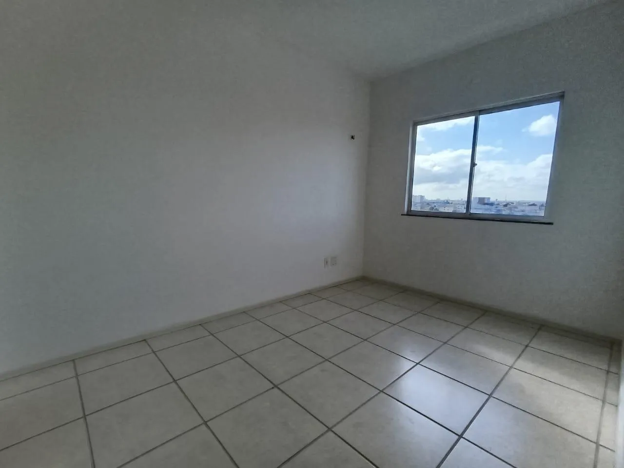 Imagem Apartamento para Venda em Fortaleza, Montese, 3 dormitórios, 1 suíte, 2 banheiros, 2 vagas