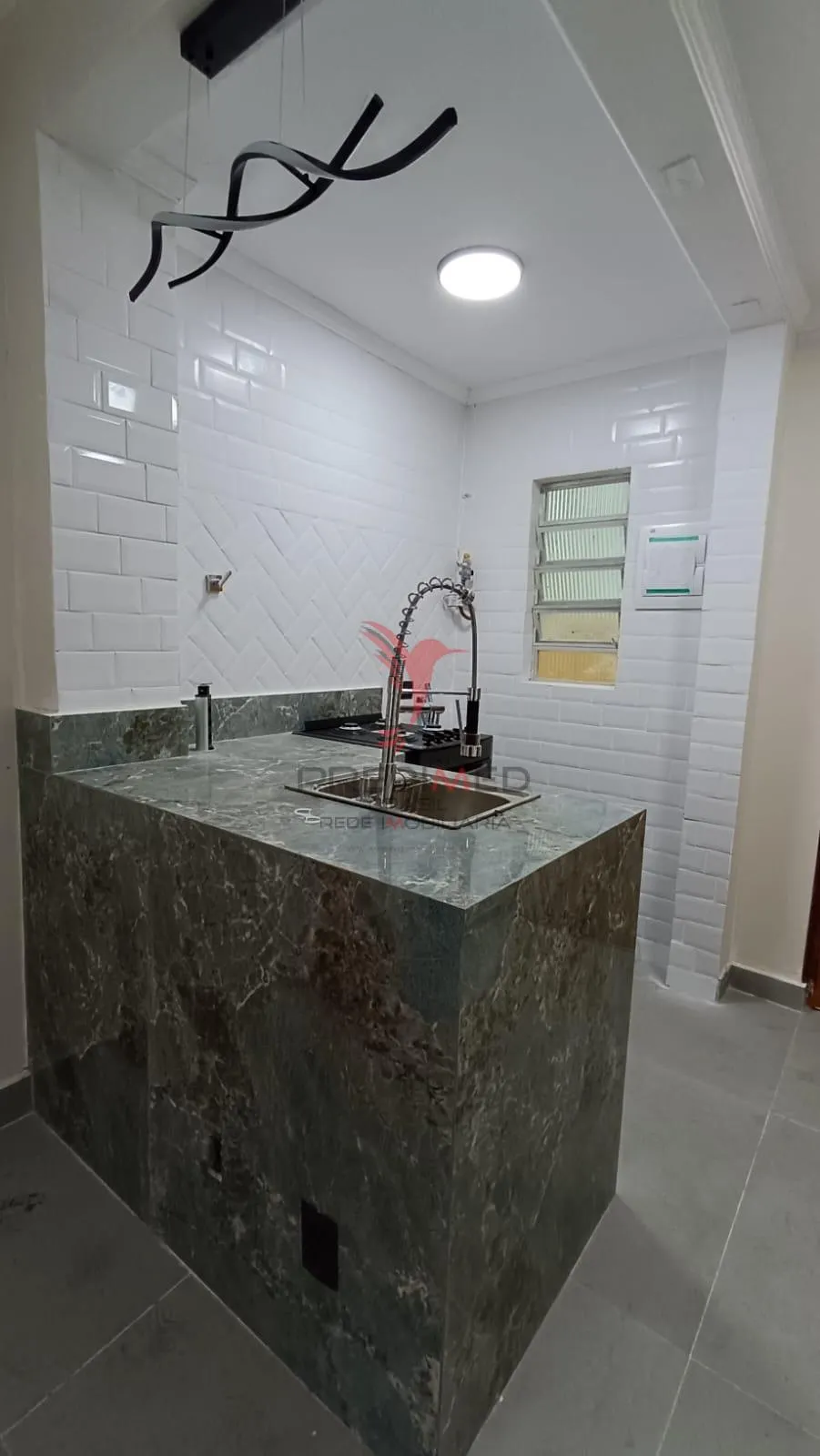 Imagem Apartamento todo reformado com 1 Dormitório com suite a 100 m da Praia