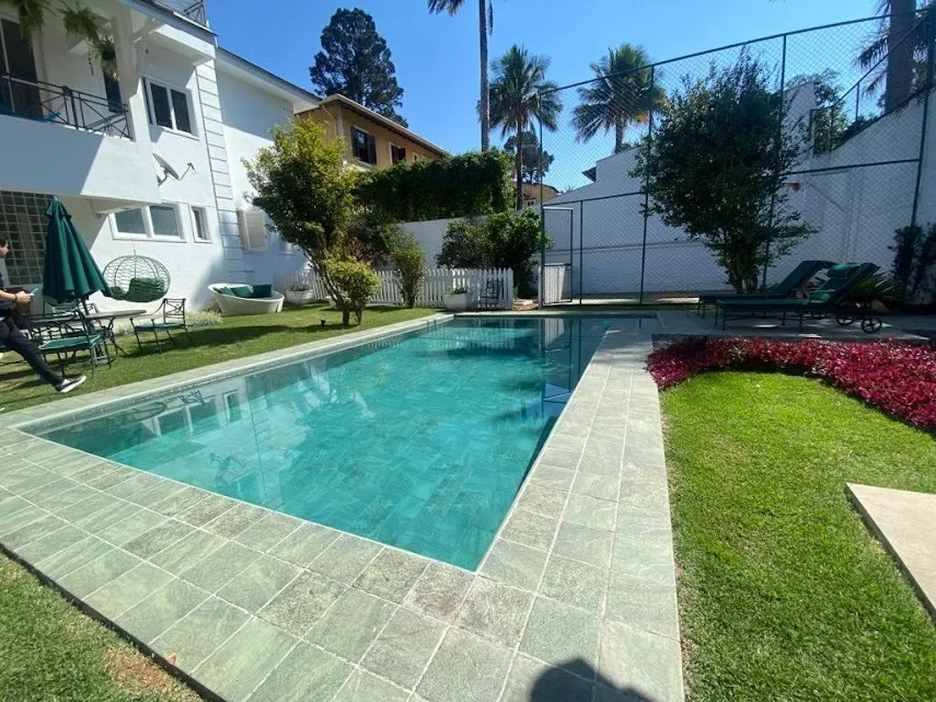 Imagem Casa Sobrado de 750m², Localizada no Alphaville Granja Viana - Chácara São João, Carapicuíba - SP!