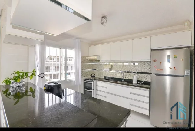 Imagem Casa a venda, 04 quartos c/suíte, 06 vagas, no São Lourenço em Curitiba PR