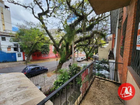 Imagem 2 dormitórios com sacada na rua Garibaldi
