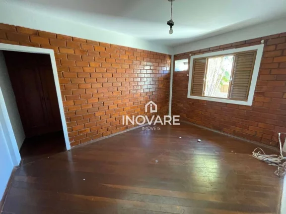 Imagem Casa com 4 dormitórios à venda, 360 m² por R$ 800.000 - Alto da Boa Vista - Itumbiara/GO