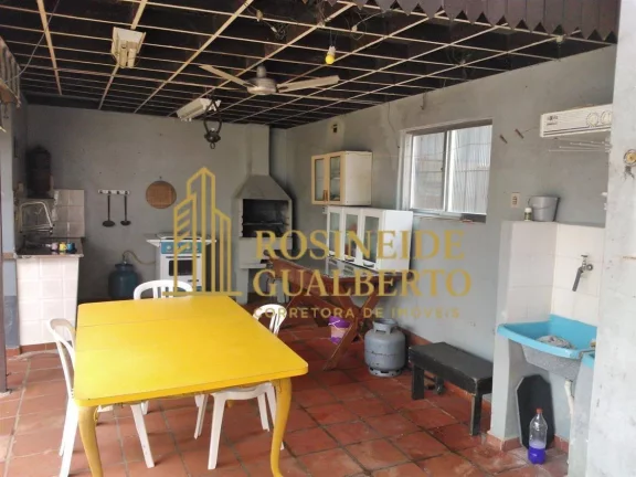 Imagem Oportunidade Imperdível – Moradia Ampla ou Investimento - Martim de Sá