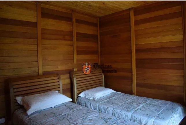 Imagem Chácara com 3 dormitórios à venda, 2350 m² por R$ 650.000,00 - Descansópolis - Campos do Jordão/SP