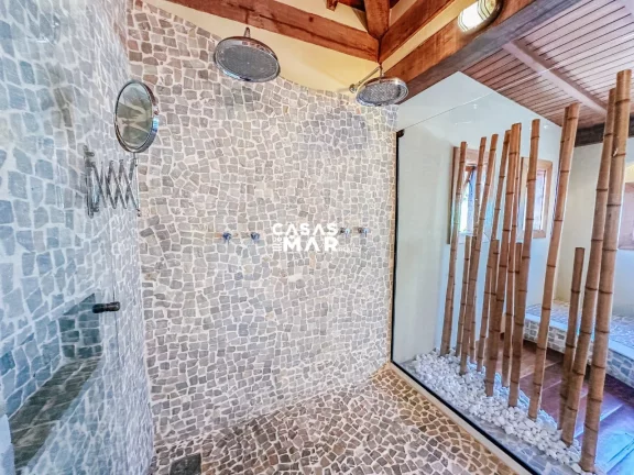Imagem Luxuosa Casa com 5 Suítes na Ferradura, Búzios-RJ Piscina, Espaço Gourmet A poucos metros da praia 498m² de área
