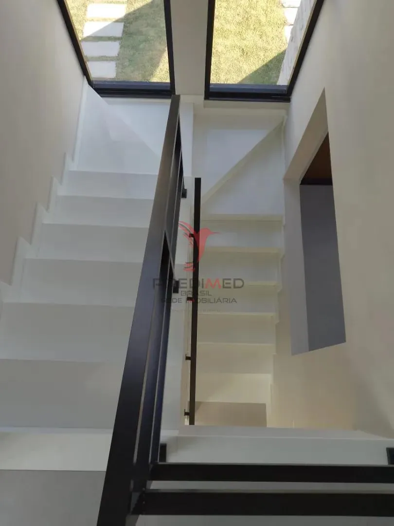Imagem Aluga/se Casa duplex alto padrão Condomínio le Ville