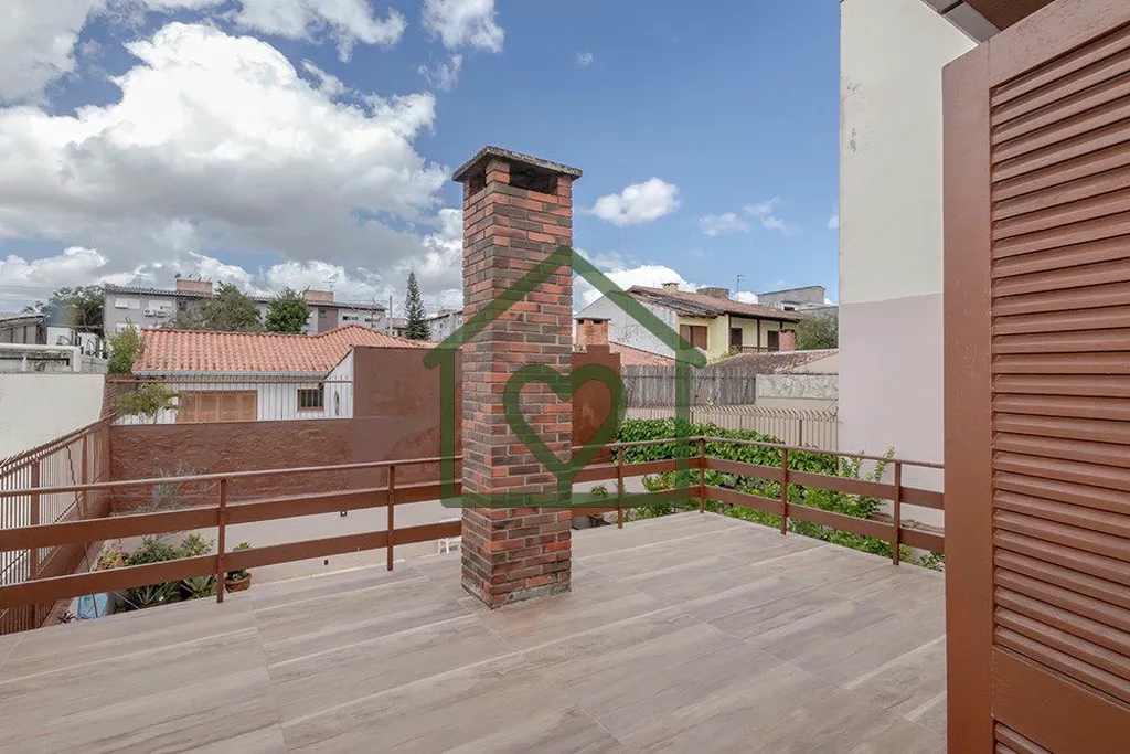 Imagem CASA DE 360m², COM 2 ANDARES, PISCINA, AMPLO ESPAÇO EXTERNO, VARANDA GOURMET, 3 DORMITÓRIOS, 4 BA...