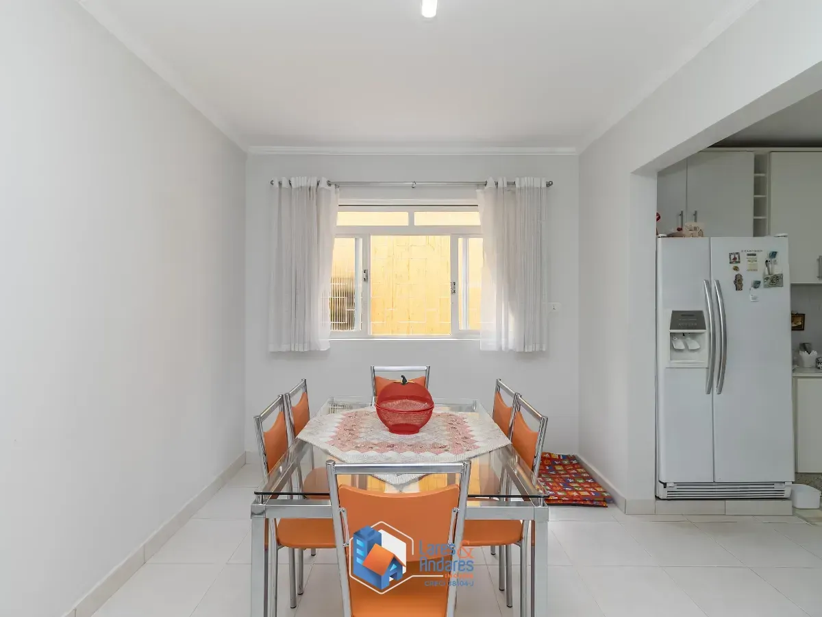 Imagem Casa para venda em Água Fria com 4 quartos, sendo 3 suítes, 243m²