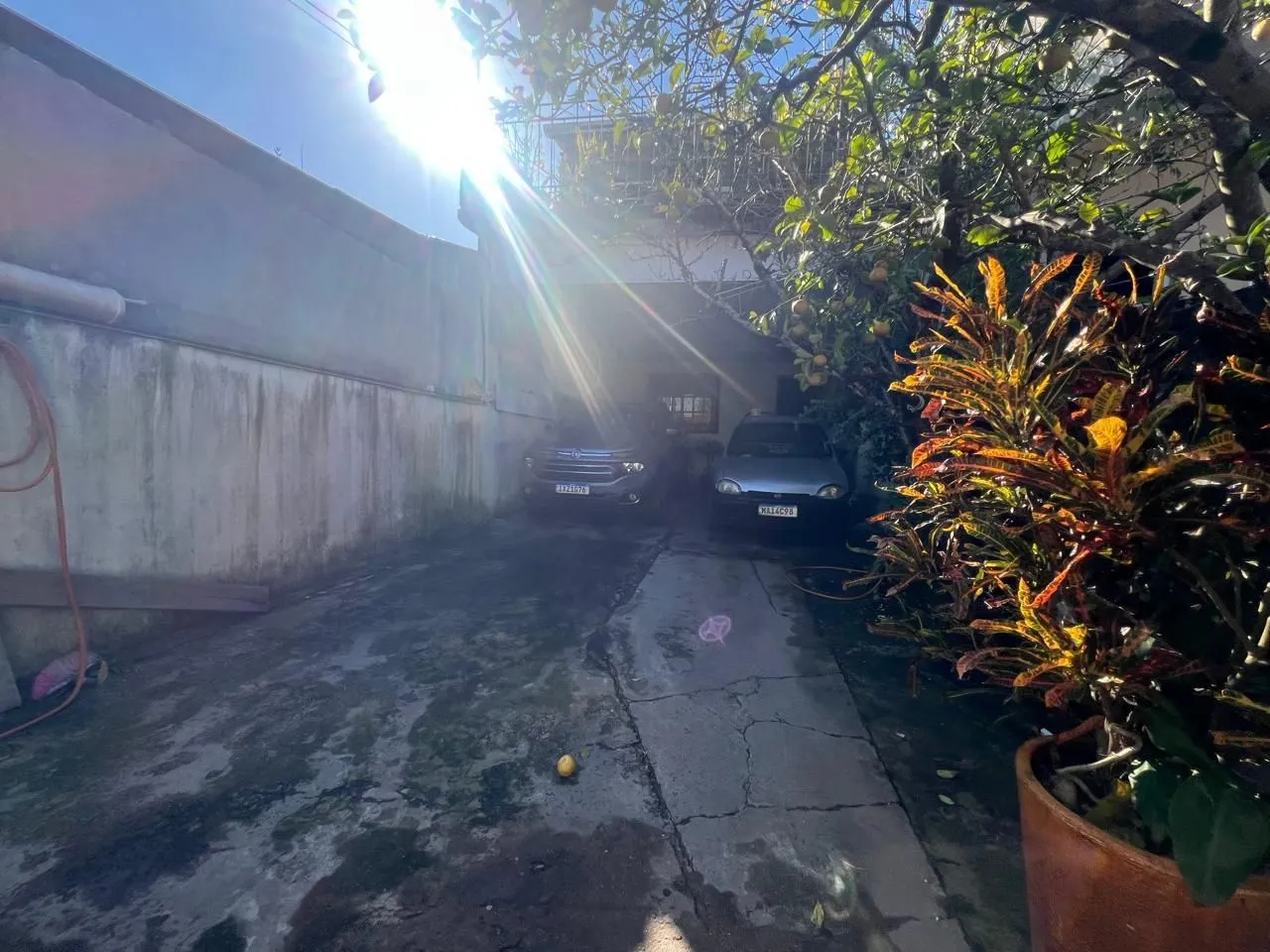 Imagem Casa a venda no Bairro Hípica - 3 dormitórios - 2 vagas