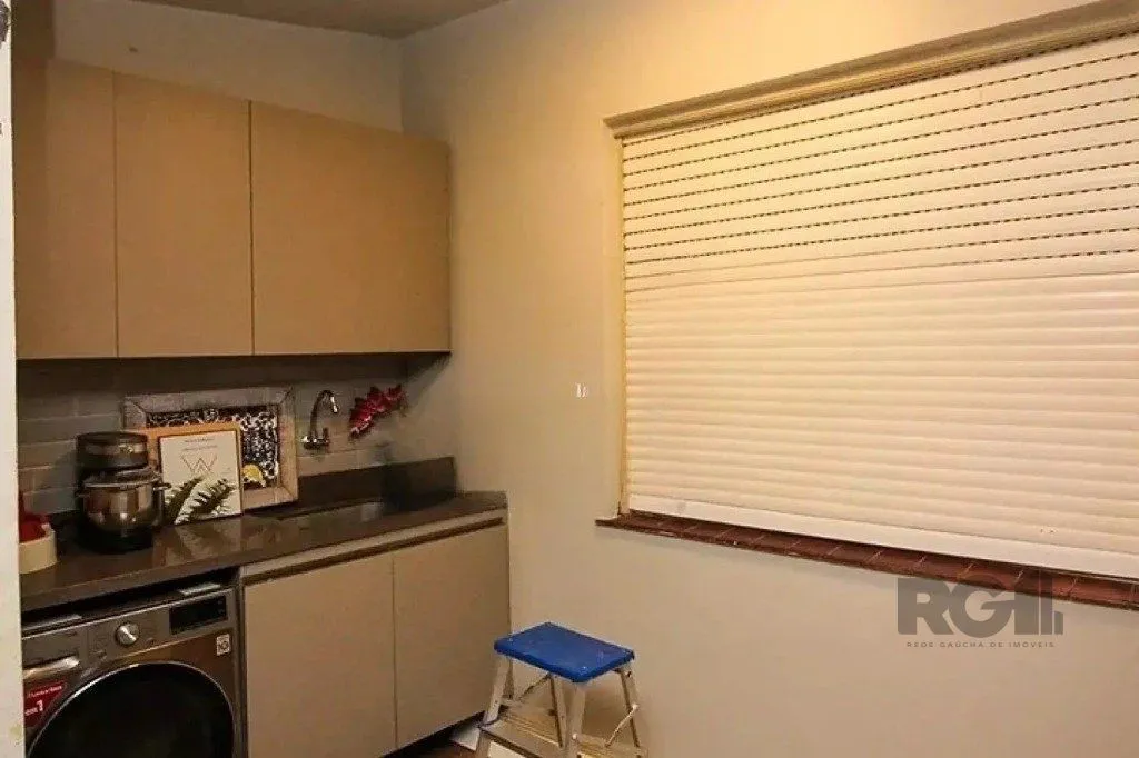 Imagem Casa com 3 dormitórios no bairro Medianeira