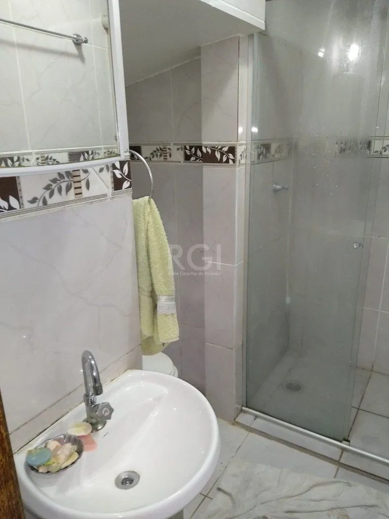 Imagem Casa para Venda - 265m², 5 dormitórios, sendo 2 suites, Floresta