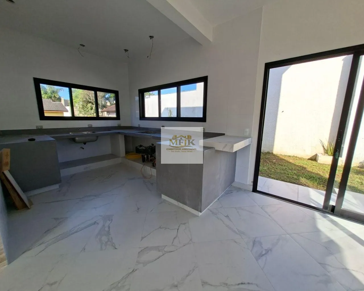 Imagem Casa com 214 m² e 3 quartos à venda em Atami