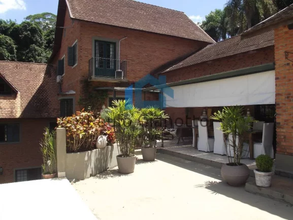 Imagem Mansão Espetacular à venda Chácaras Embú Colonial
