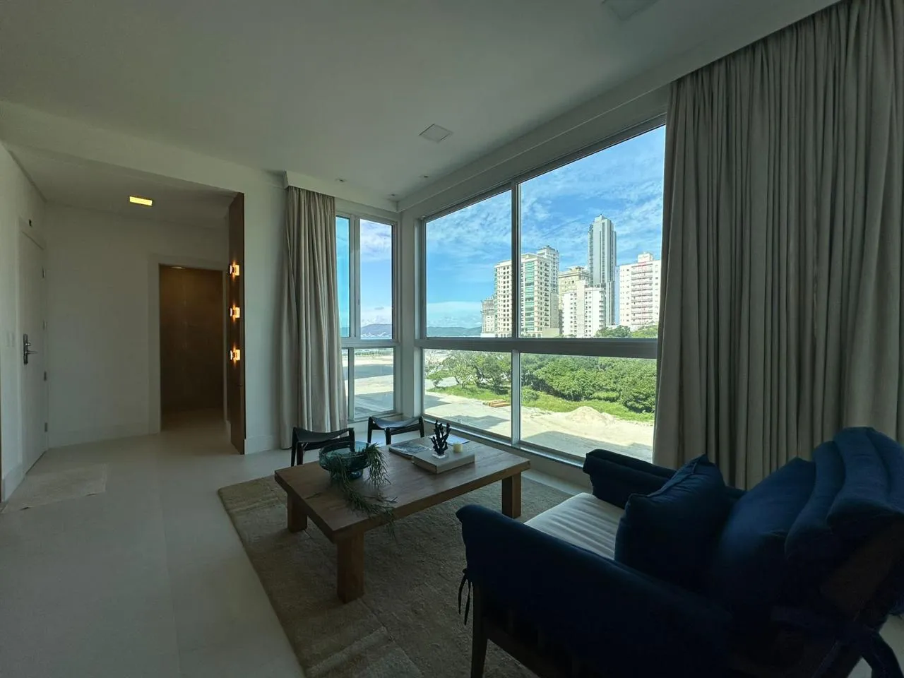 Imagem Apartamento à venda com 294m2 por R$ 3.200.000,00