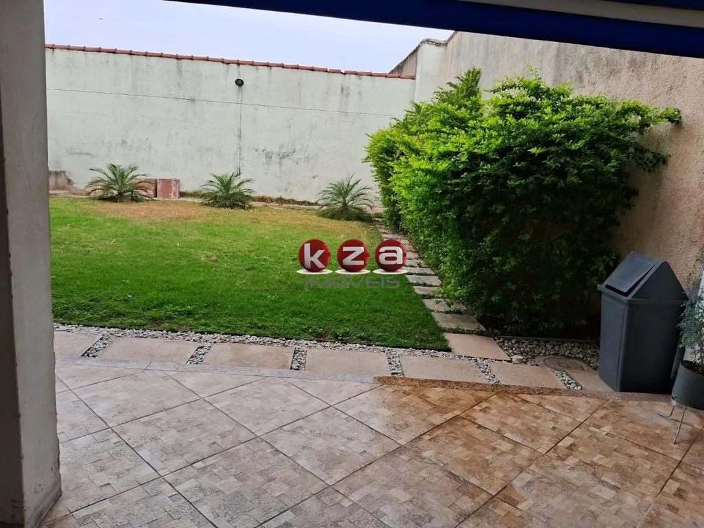 Imagem Excelente oportunidade! Casa à venda em Valinhos-SP, bairro São Cristovão: 3 quartos, 1 suíte, 2 salas, 3 banheiros, 3 vagas de garagem, 200 m².