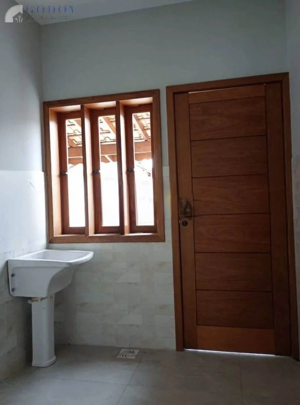 Imagem Casa à venda 3 Quartos, 1 Suite, 2 Vagas, 217M², Centro, Pindamonhangaba - SP