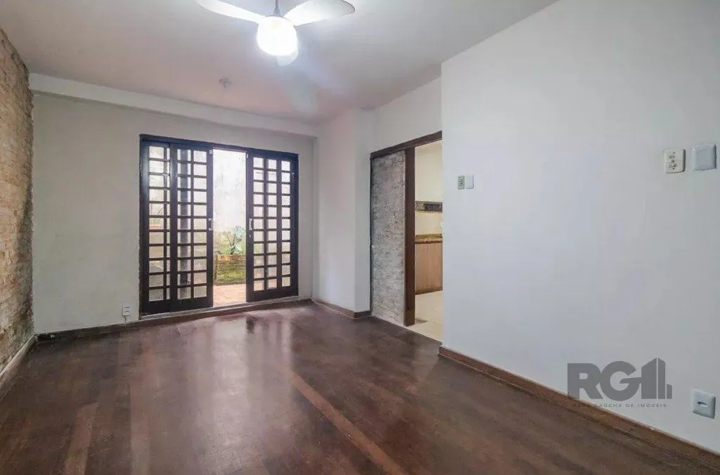 Imagem Casa para Venda - 160m², 3 dormitórios, sendo 1 suite, 2 vagas - Teresópolis
