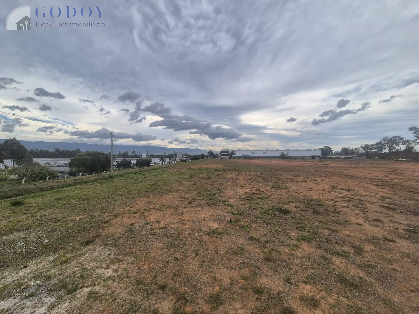Imagem Oportunidade Única - Terreno Industrial na Entrada de Pindamonhangaba/SP