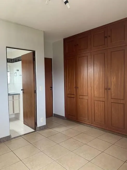 Imagem Apartamento com 3 Quartos e 2 banheiros à Venda, 95 m²