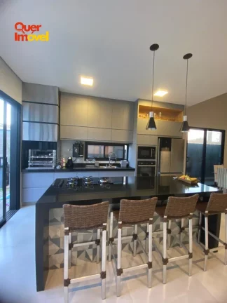 Imagem Casa em Condomínio à Venda em Ribeirão Preto-SP - 3 Quartos, 3 Suítes, 2 Salas, 4 Banheiros e 4 Vagas de Garagem