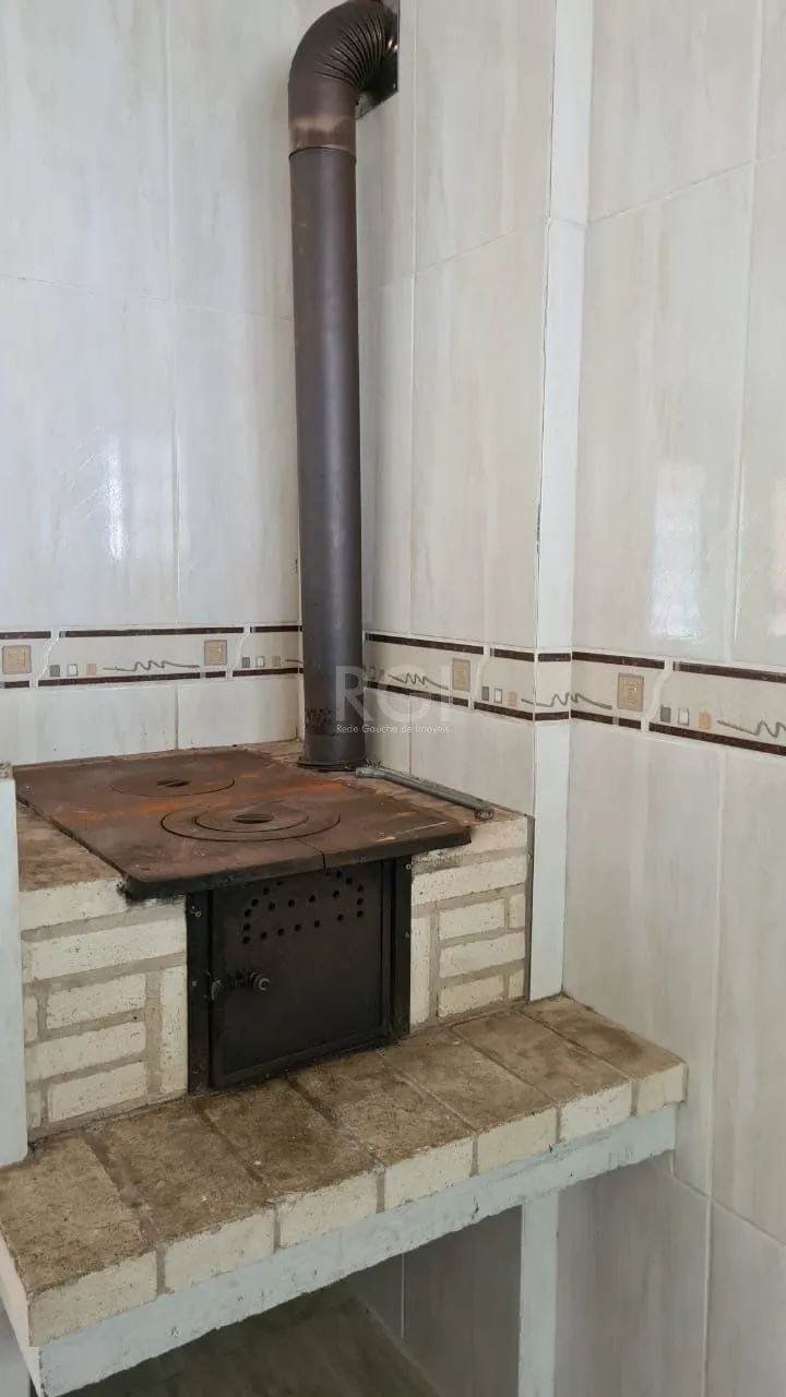Imagem Sobrado para Venda - 200m², 3 dormitórios, sendo 1 suites, 3 vagas - Belém Novo