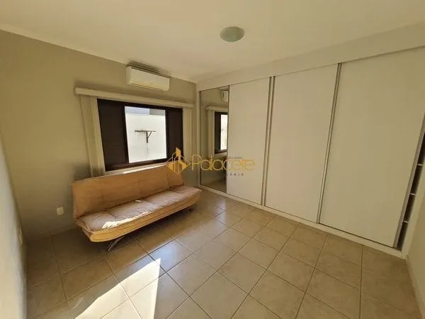 Imagem Casa para venda 3 Quartos, 3 Suites, 4 Vagas, Condomínio Colonial Village, Pindamonhangaba - SP