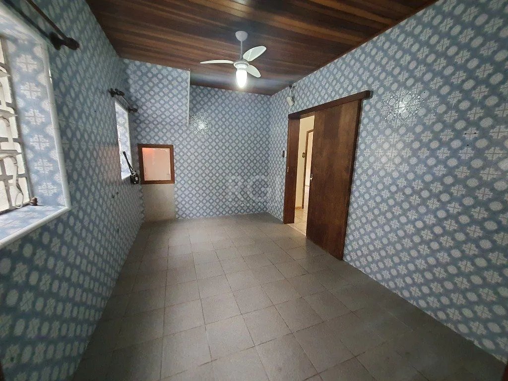 Imagem Casa para Venda - 300m², 3 dormitórios, sendo 3 suites, 5 vagas - Santana