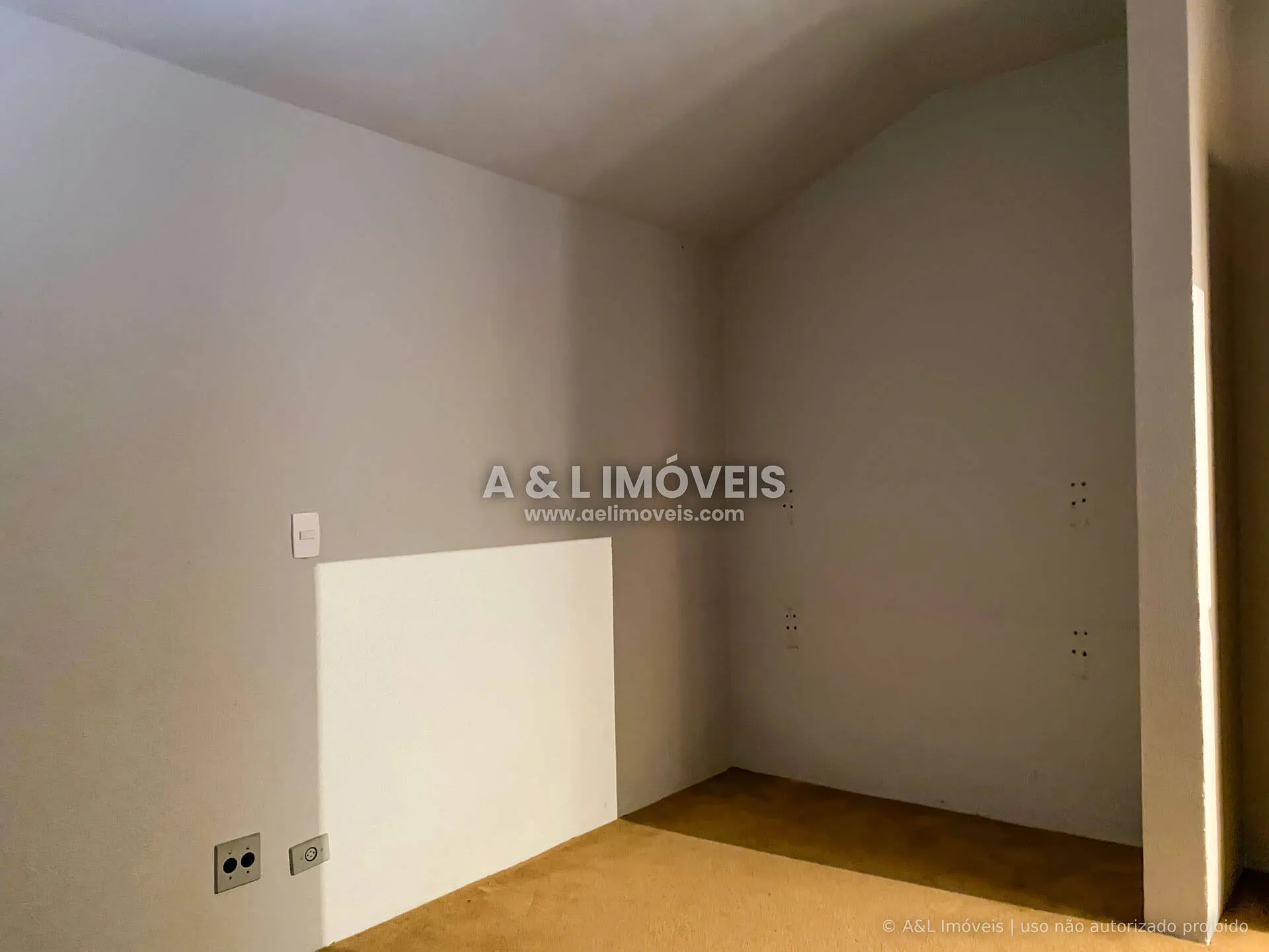 Imagem Cobertura | 156,49 m² | 2 Suítes | Vista e Lareira | Campos do Jordão