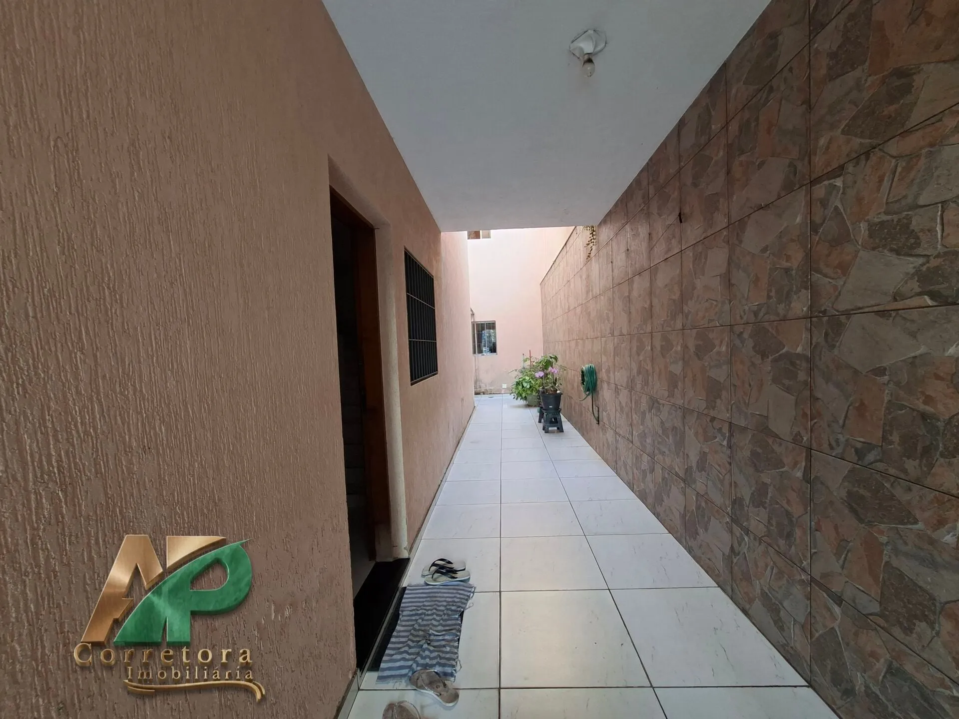 Imagem Sobrado Amplo com 208m² no Jardim Saporito Taboão da Serra